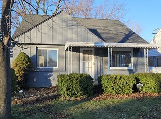 8311 State Park, Center Line, MI 48015