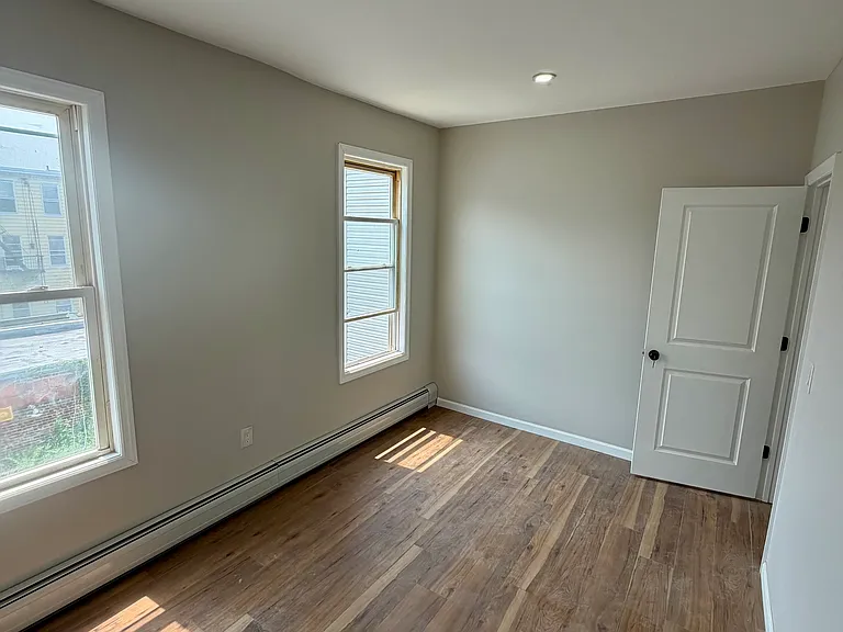 263 Griffith St #2 — Photo 10