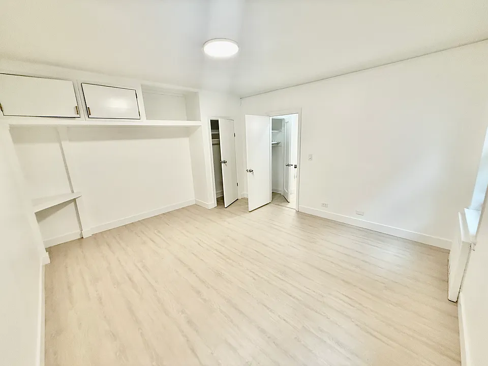 14476 Sanford Ave #1E
