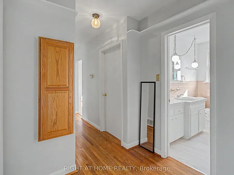 426 Seaton Dr #UPPER — Photo 19