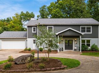 10525 Twin Oaks Dr, Cambridge, OH 43725