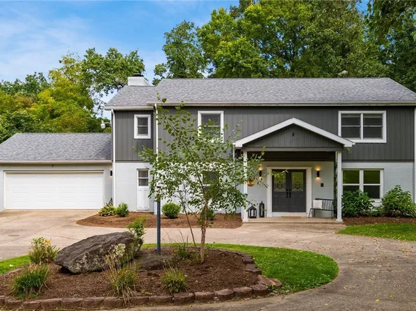 10525 Twin Oaks Dr, Cambridge, OH 43725