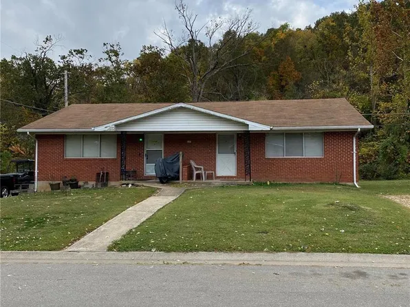 111 Elliott Dr, Waynesville, MO 65583