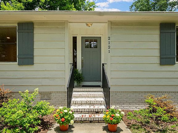 5th image of 2121 White Way