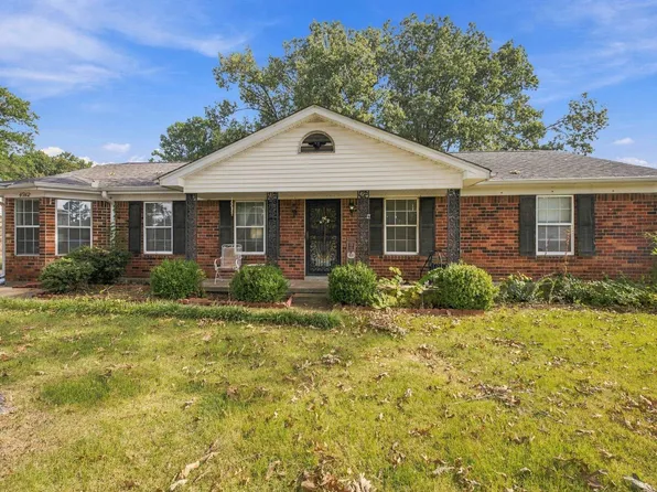 4912 Quay Hill Dr, Millington, TN 38053