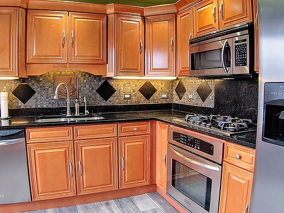 5th image of 1735 Autumn Ave Unit C