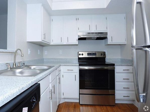 127 W Cypress St APT 104