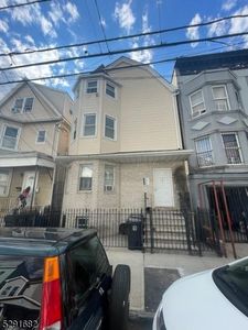 148 Parker St, Newark, NJ, 07104