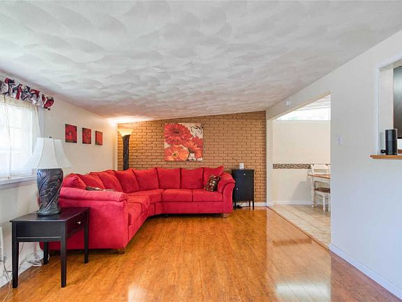2nd image of 24 Orchard Dr
