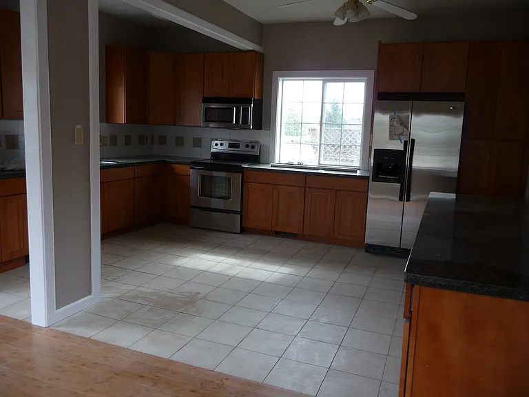 3316 Claremont Ave S — Photo 11
