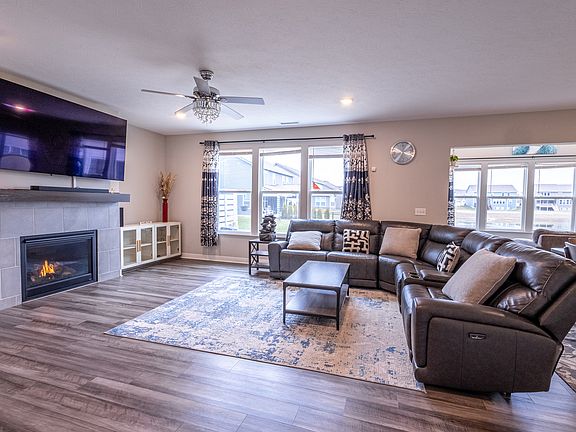 4th image of 3614 Merchmont Rd