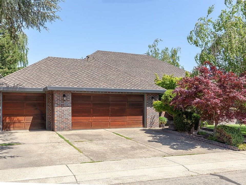 2nd image of 3017 Park Oak Dr