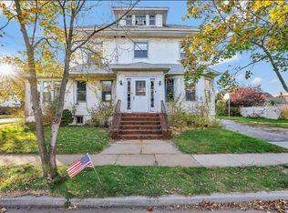 42 Vernon Ave #2, Rockville Centre, NY 11570