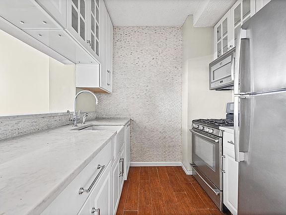 3rd image of 474 48th Ave #2F