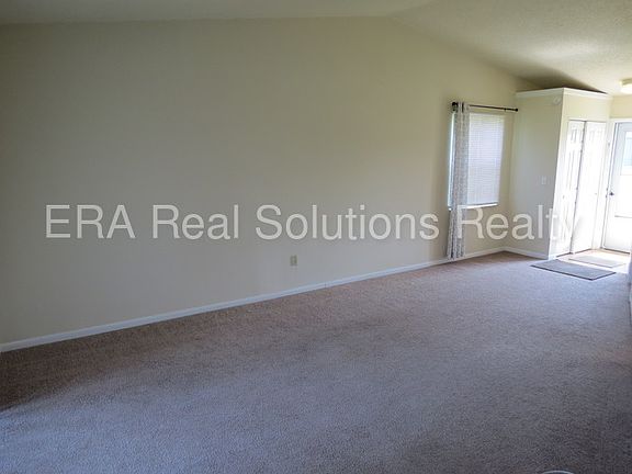 3rd image of 4099 Acres Dr