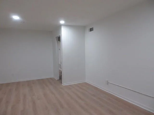 5450 Brookview Dr — Photo 24