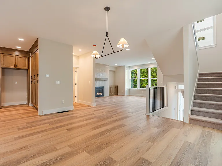 464 SE Haddock Ln — Photo 12