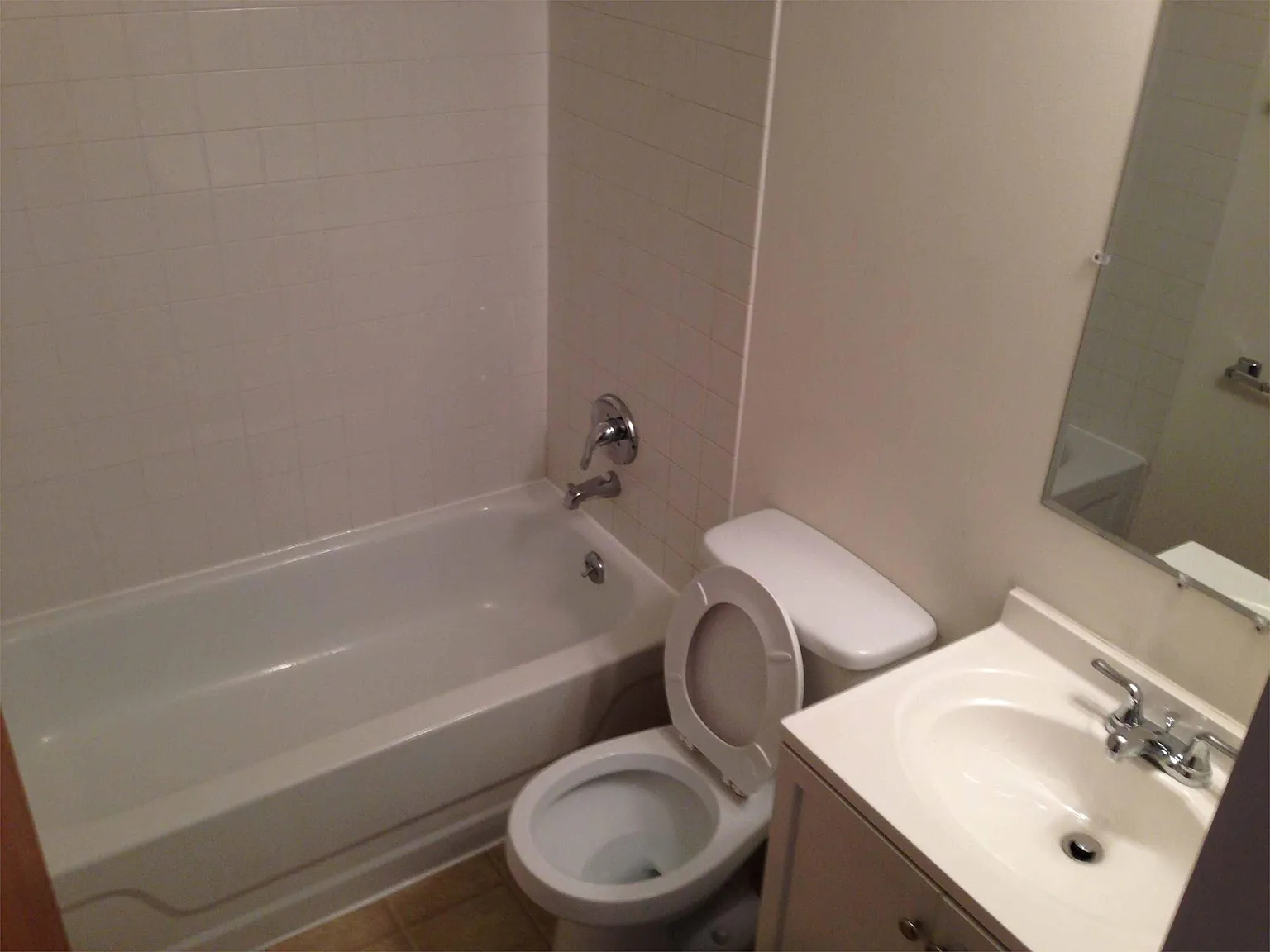6882-88 Garden Terrace - 6888 — Photo 3