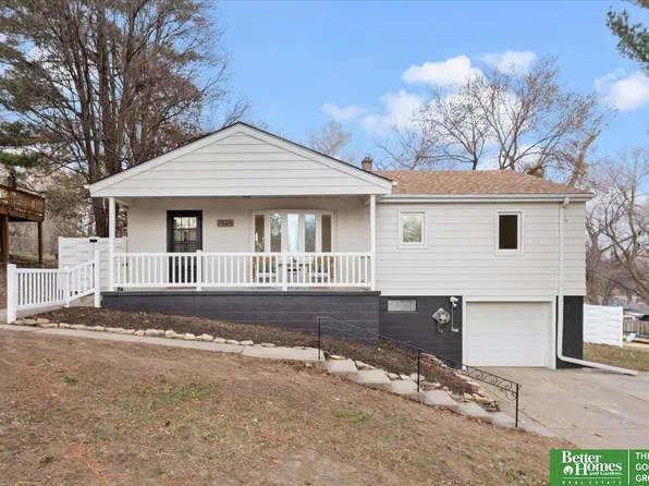 7626 Bedford Ave, Omaha, NE 68134