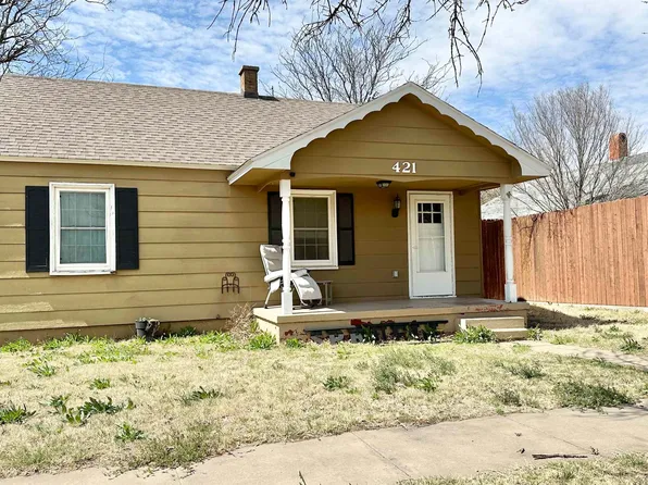421 S Elm St, Mooreland, OK 73852