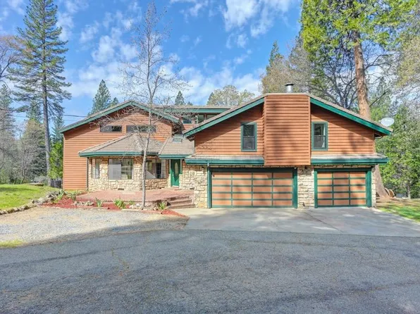 4581 Sierra Springs Dr, Pollock Pines, CA 95726