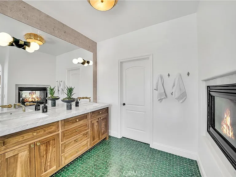 412 Acacia Ave — Photo 23