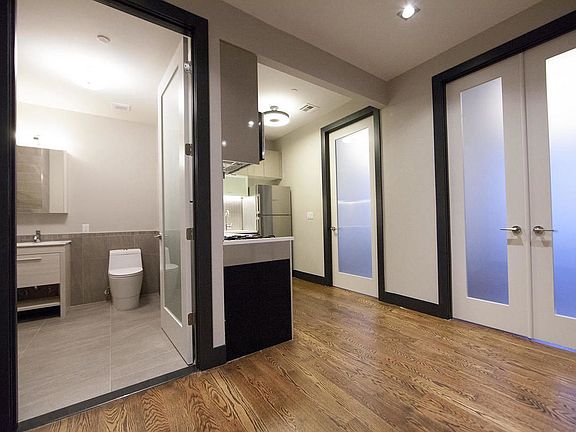 2nd image of 870 Dekalb Ave #2D