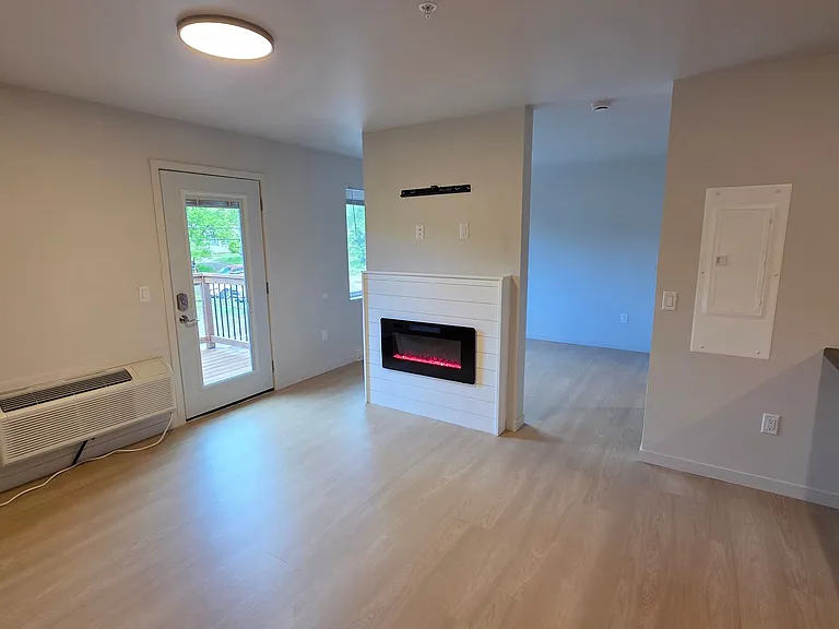 1221 Commonwealth Ave — Photo 3