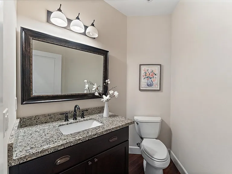 8718 NE 134th St — Photo 30
