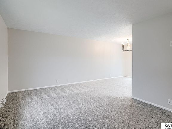 5th image of 123 S 110th St