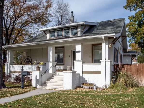 521 W 3rd Street, North Platte, NE 69101