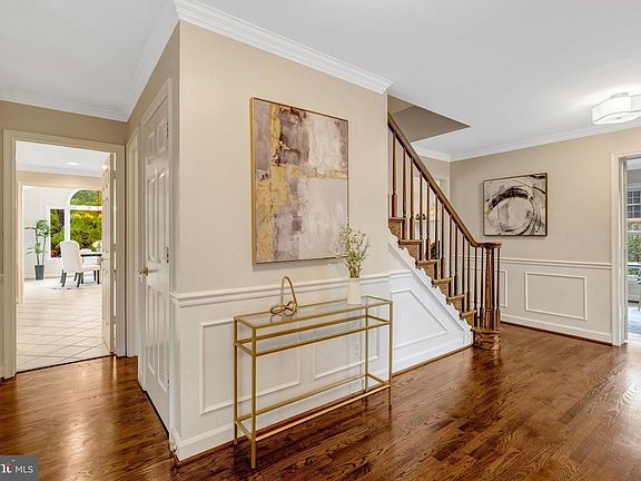 4th image of 3908 Laro Ct