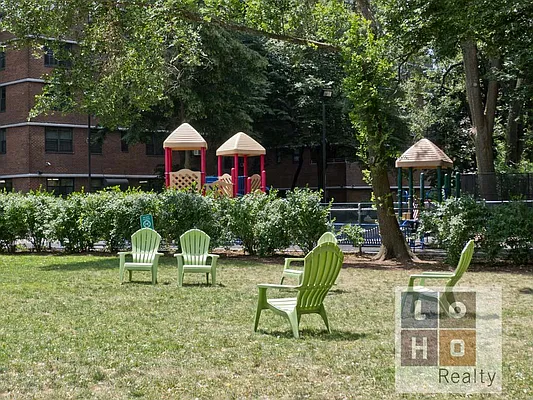 Rented by LoHo Realty | media 37