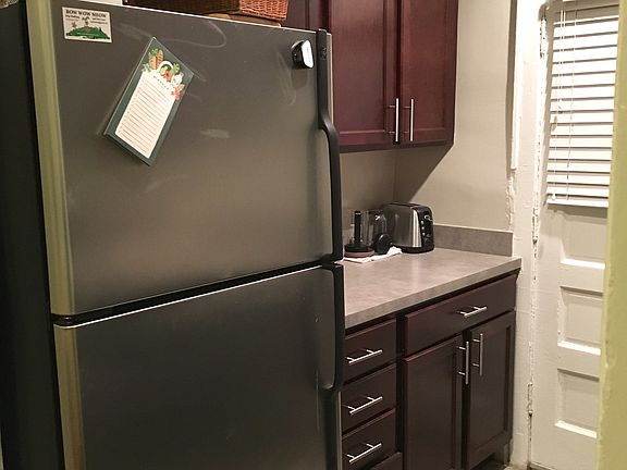5th image of 861 W Buena Ave APT 1E