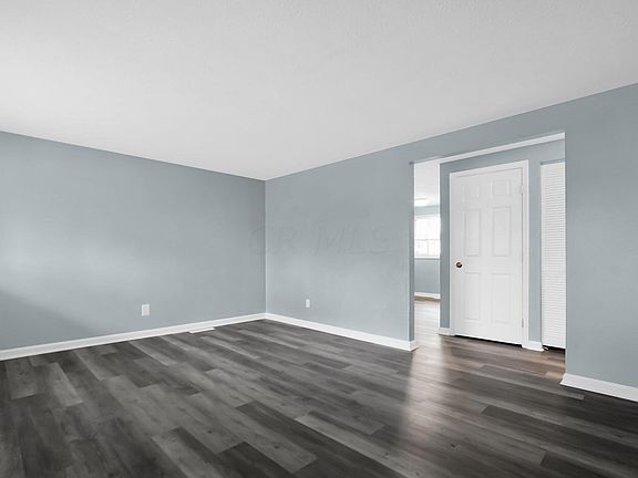 5th image of 1381 Chesterton Sq S