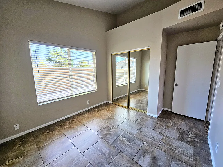 2nd Bedroom/Office