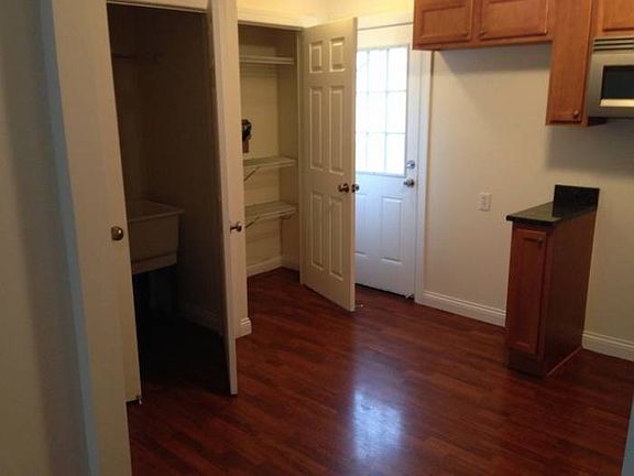 3rd image of 27170 Drakefield Ave