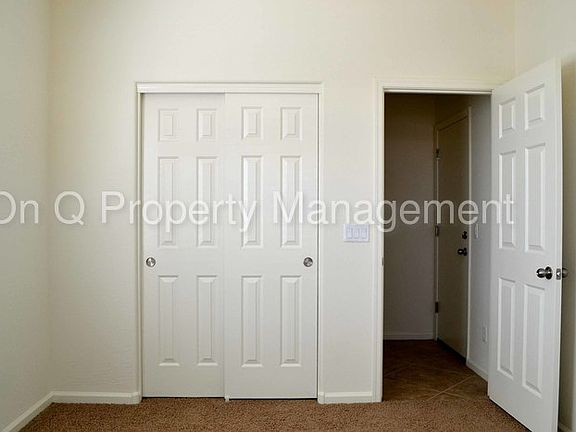 3rd image of 887 E Tekoa Ave