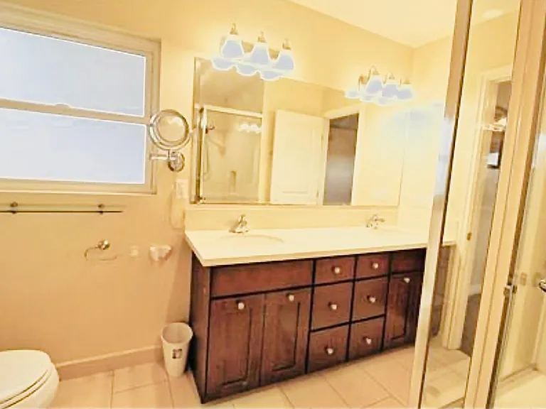 1704 E Vine Ave — Photo 20