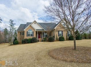 308 Old Oak Dr, Forsyth, GA 31029