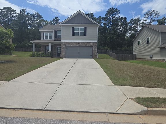Front of Home - Driveway
