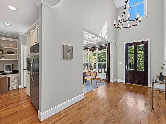 3rd image of 504 Rockgarden Rd