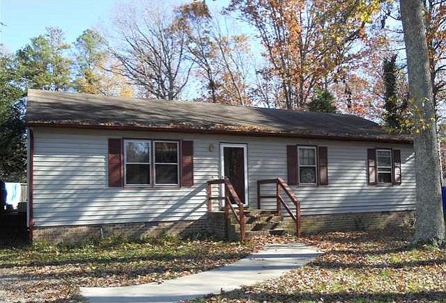 1st image of 6207 Howell Dr