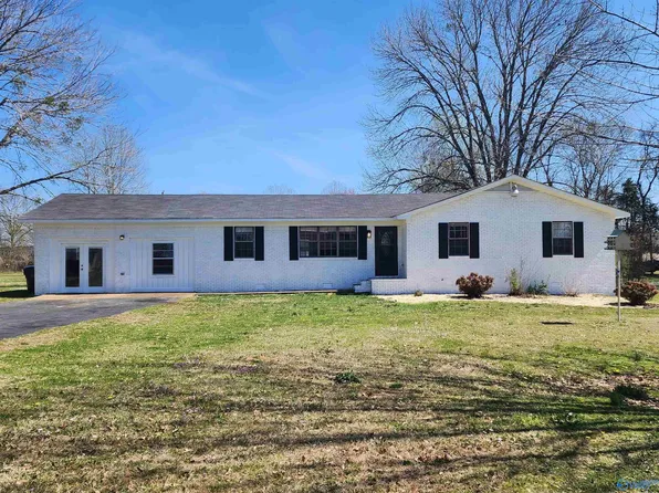 99 SE Willowbrook Dr, Decatur, AL 35603