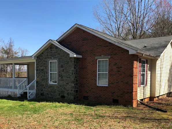 110 Montebello Cir, Forest City, NC 28043