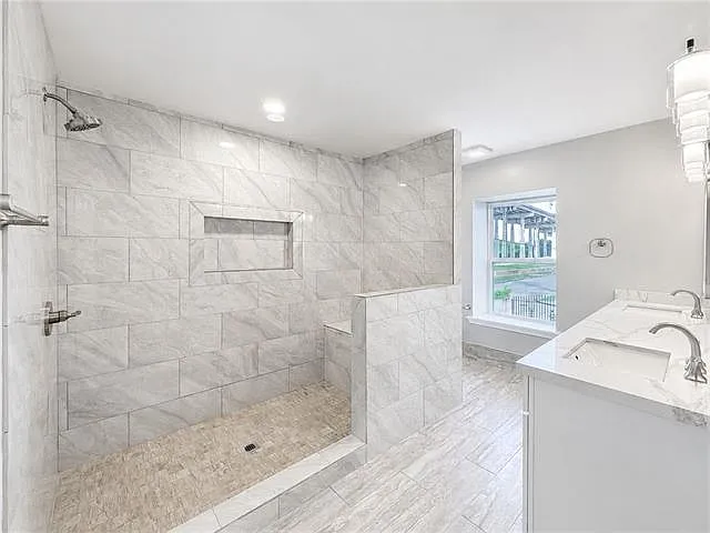 4472 Joycelyn Dr — Photo 25