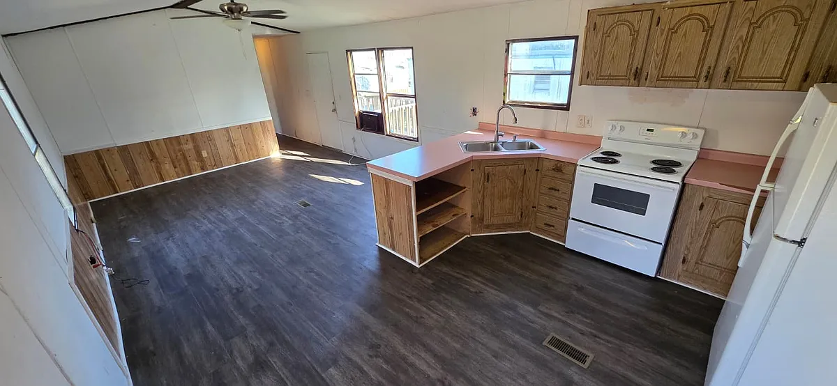 Building Photo - 8364 Cedar St #7