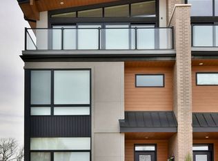 262 N Addison Ave, Elmhurst, IL 60126