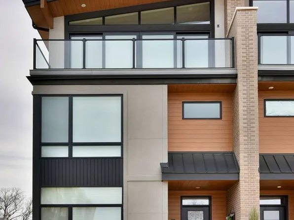 262 N Addison Ave, Elmhurst, IL 60126