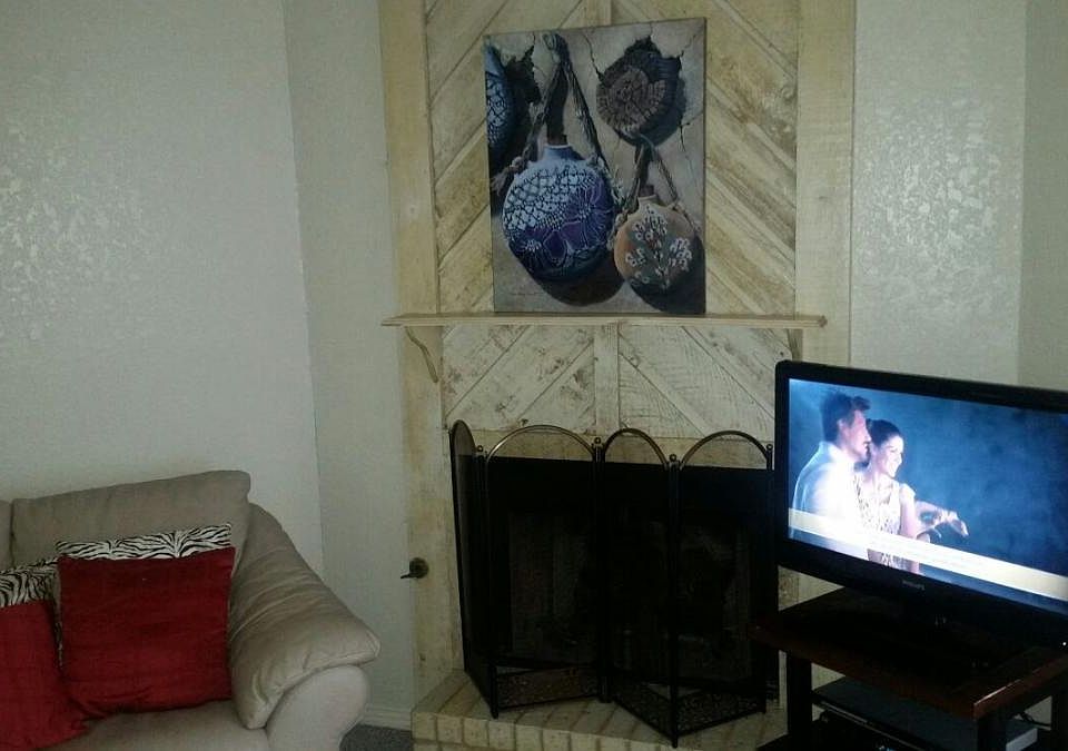 2nd image of 14103 Fairhill Ave #Townhouse